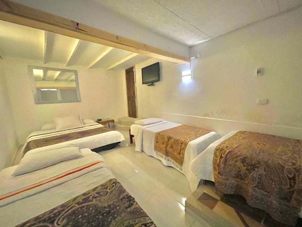 Family Quadruple Room photo 2