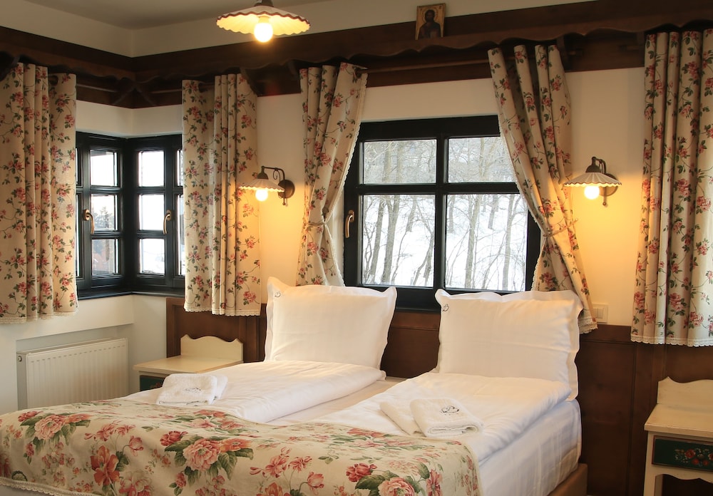 Standard Room photo 2