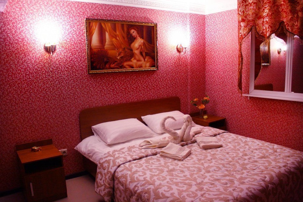 Standard Double Room, No Windows photo 2