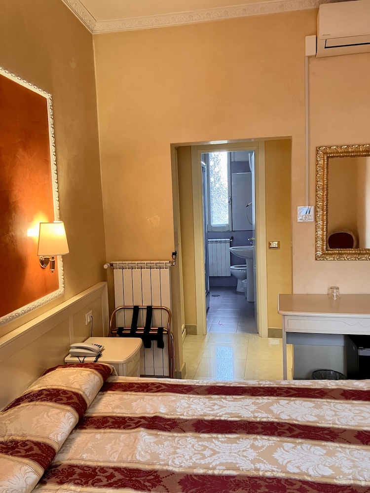 Classic Double Room, Terrace photo 2