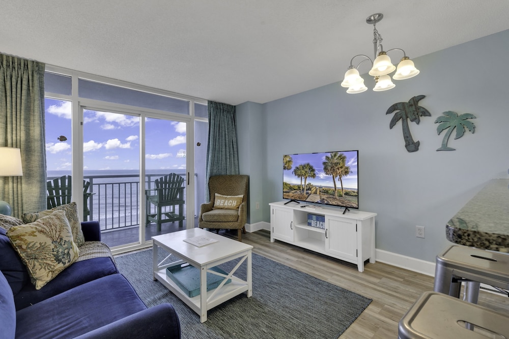 Premium Condo, Multiple Beds, Balcony, Beach View
