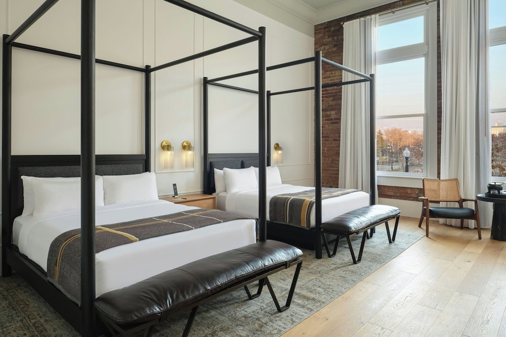 Junior Suite, 2 Queen Beds (View)