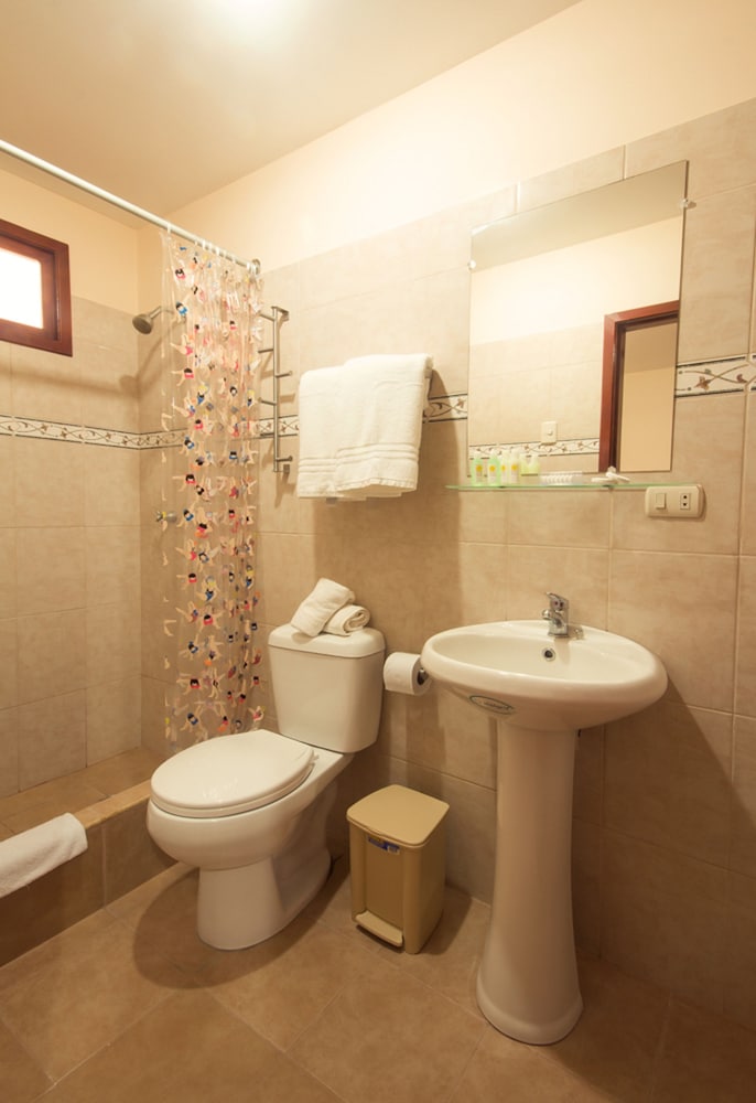 Romantic Double Room, 1 Queen Bed, Beach View, Oceanfront photo 2