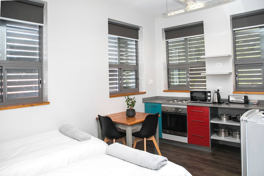 Studio Apartment photo 1
