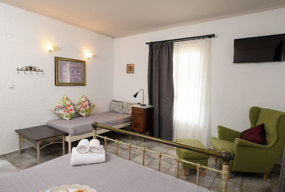 Junior Suite (Triple) photo 2