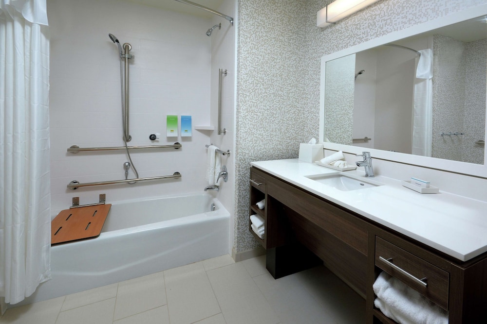 Studio, 2 Queen Beds, Accessible, Bathtub (Mobility & Hearing) - Photo 6