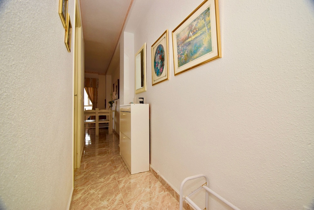 Apartamento, 2 habitaciones, terraza, vista al mar
