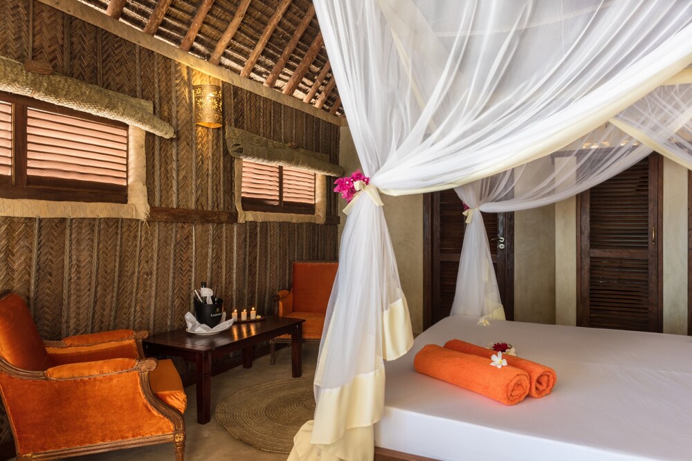 Deluxe Bungalow, 1 Bedroom, Sea View, Beachfront photo 1