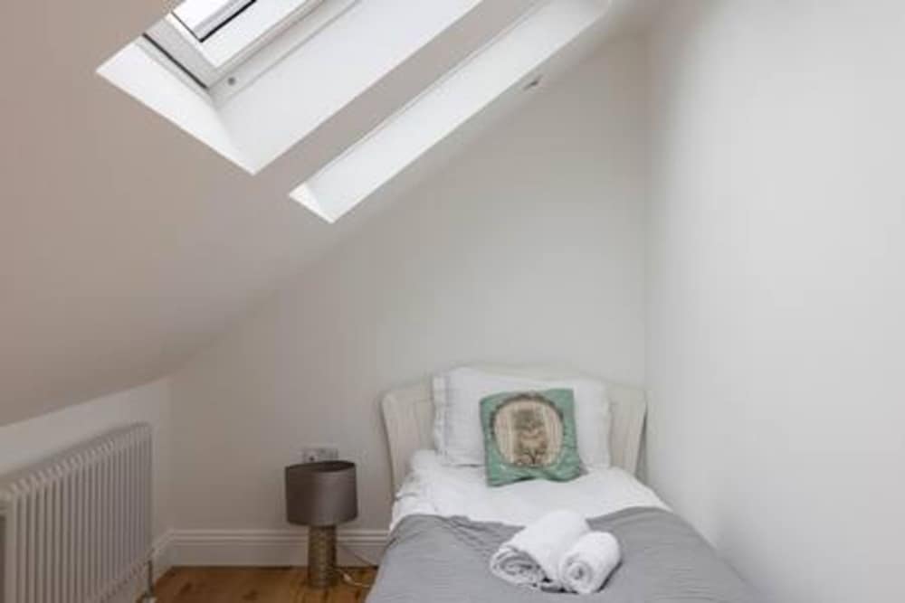 Tudor House Kingston Villa di lusso con 5 camere da letto, Foto 20