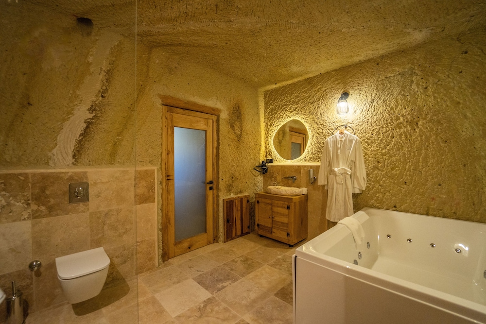 Deluxe Suite photo 2
