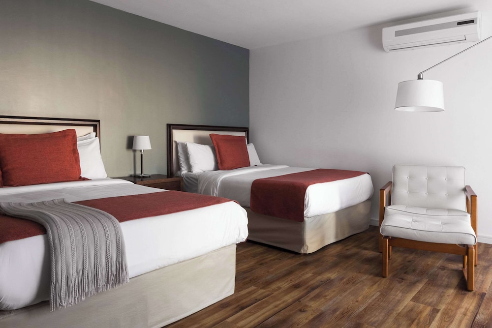 Room, 2 Queen Beds, Non Smoking, River View