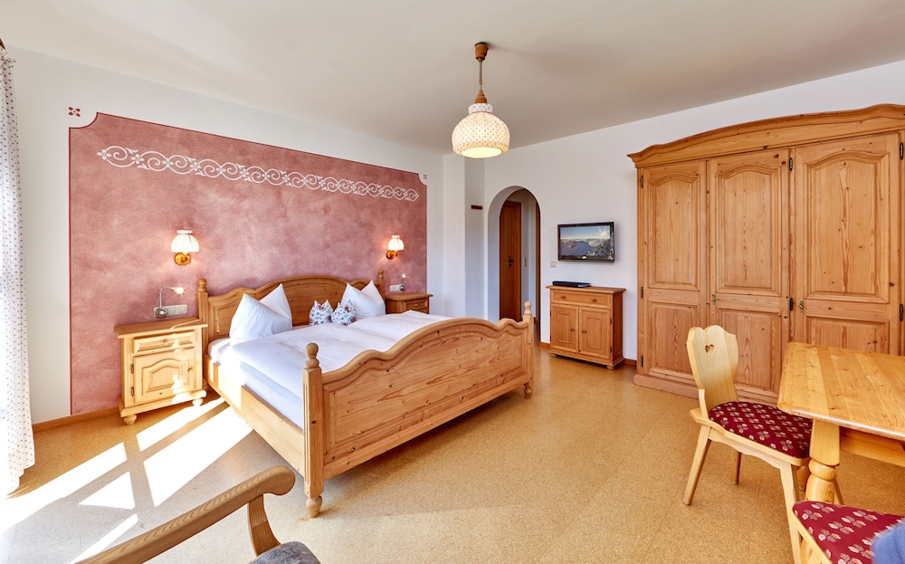 Panoramic Double Room, Balcony, Mountain View (Bergpanorama) photo 1