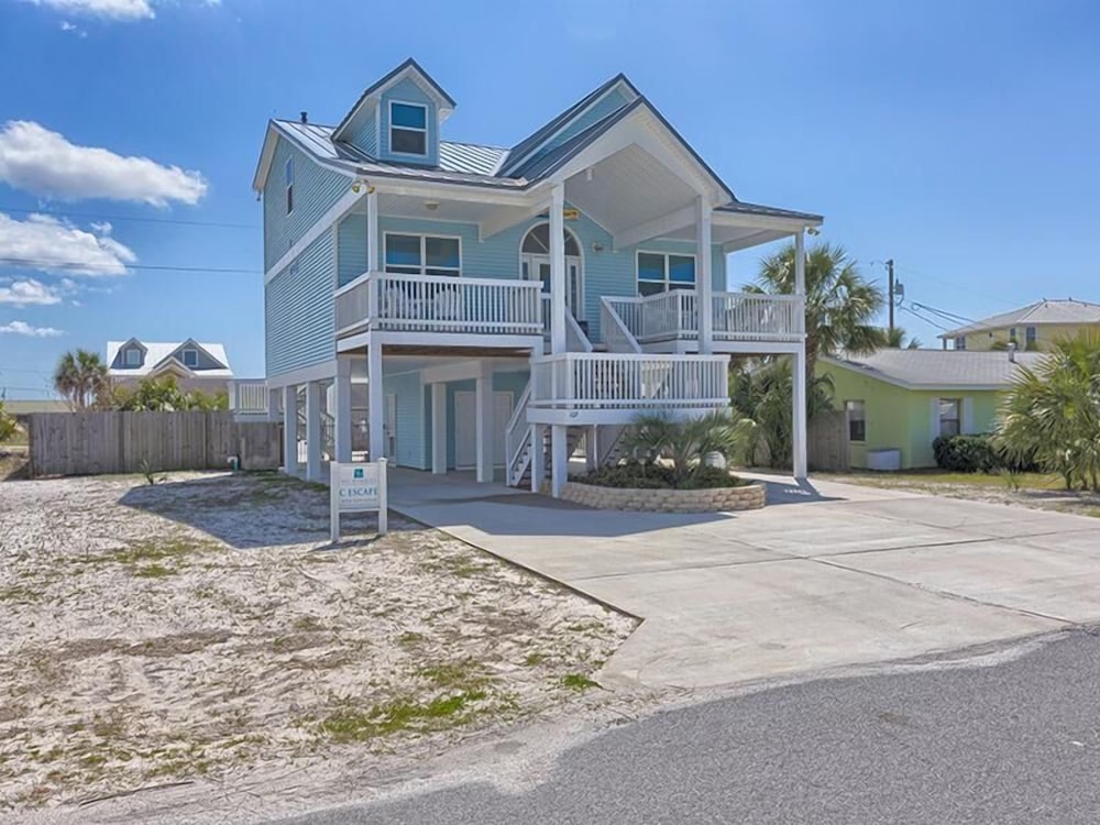 Apartment, 4 Bedrooms, Sea Facing photo 3