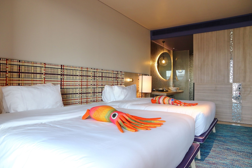 room photo