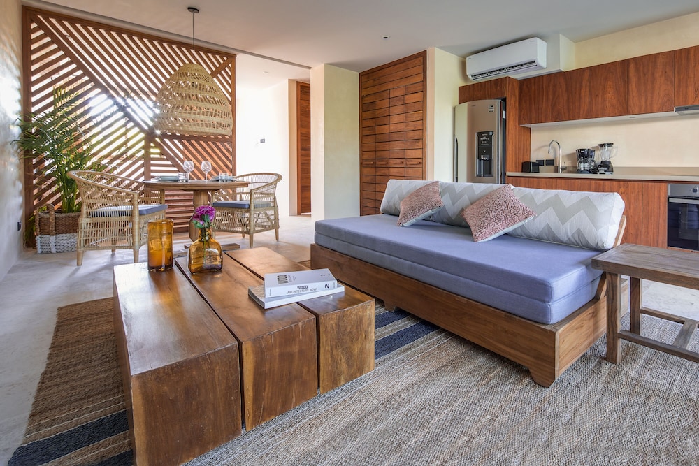 Deluxe Studio, 1 King Bed with Sofa bed, Terrace, Garden View - Photo 7