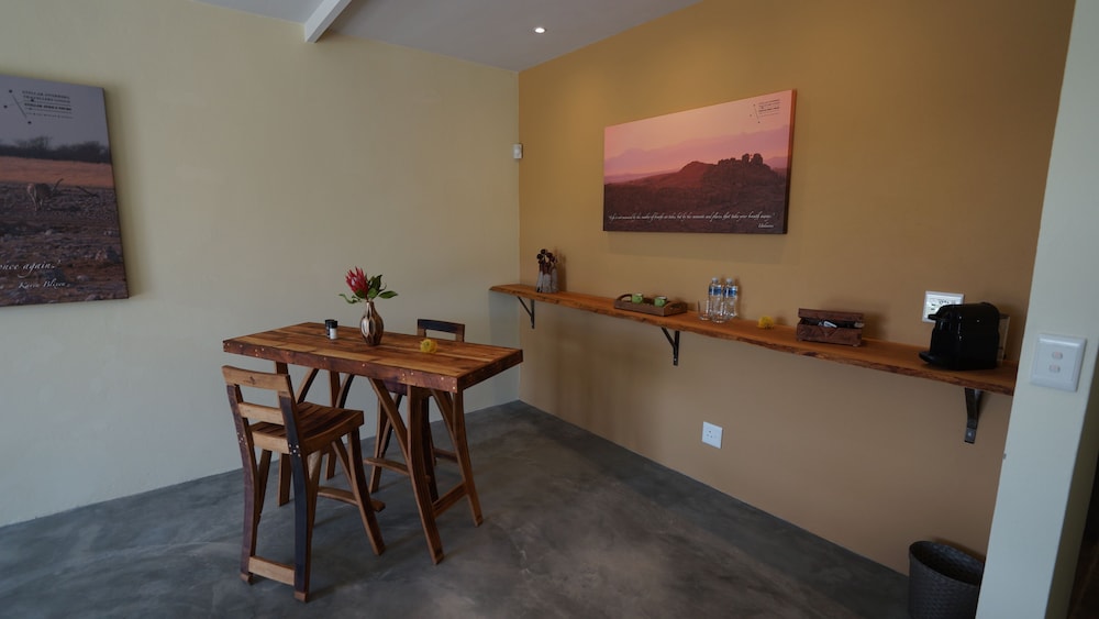 Deluxe Double Or Twin Room, 1 Bedroom, Patio, Poolside photo 3