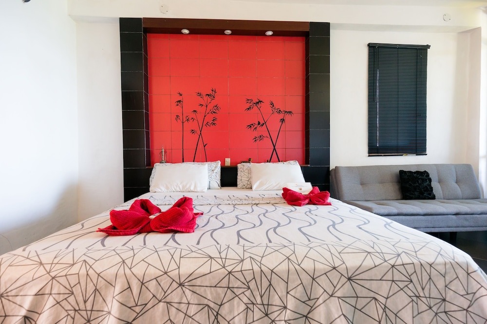 Design Double Room, 1 King Bed with Sofa bed, Non Smoking (Acacia) photo 3