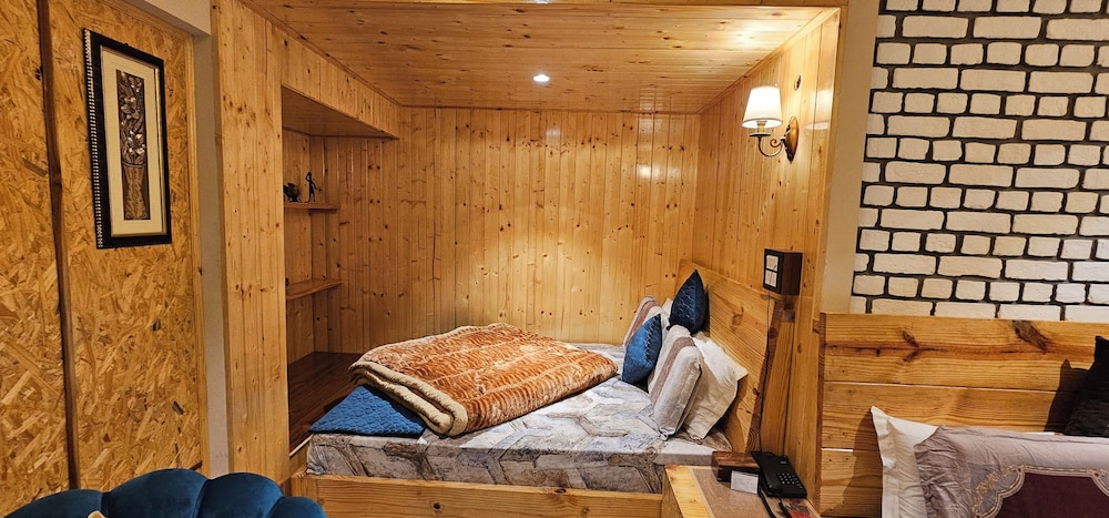 Cedar Club Room - Photo 5