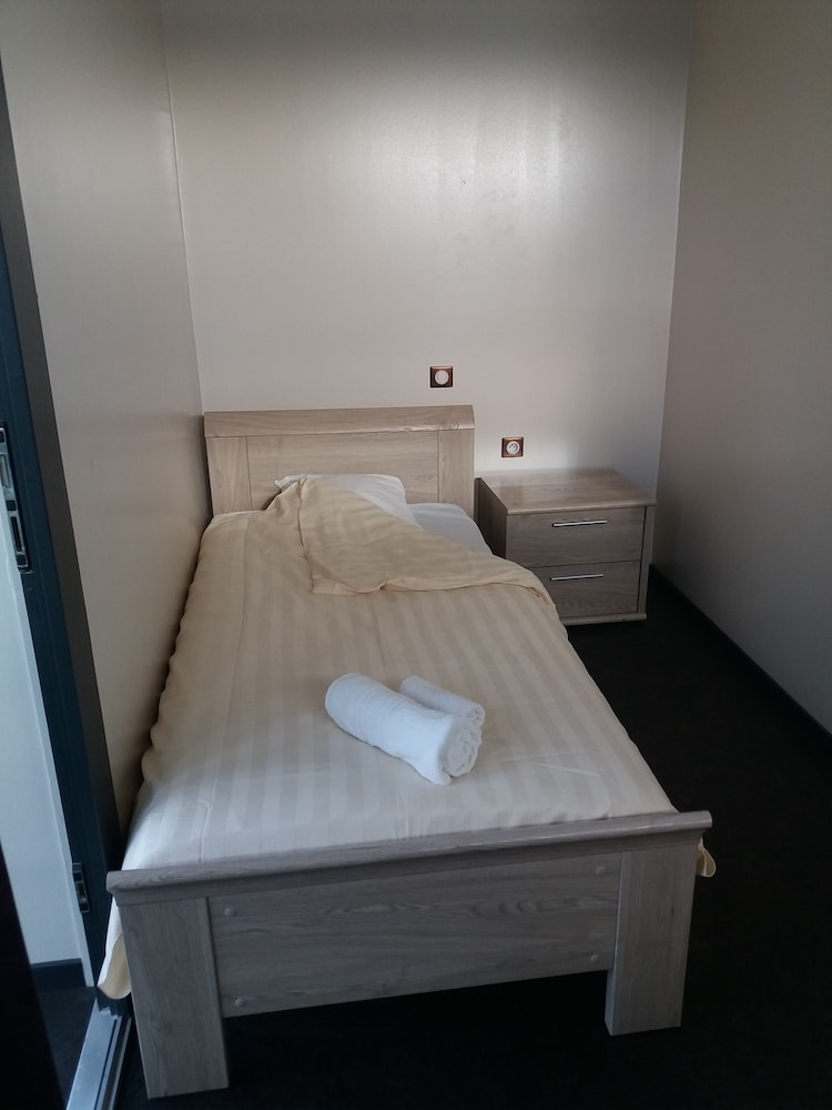 Single Room photo 2