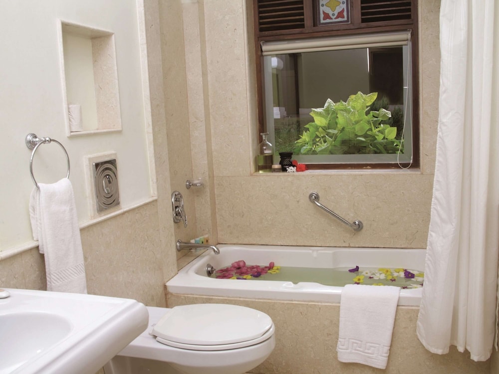Villa Room with Twin beds, cosy sitout area with Garden Views - Photo 3