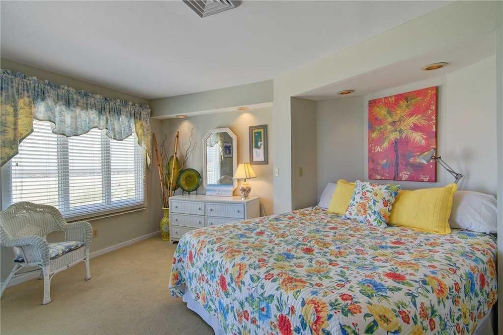 Condo, Multiple Beds (202B Port O'Call) photo 1