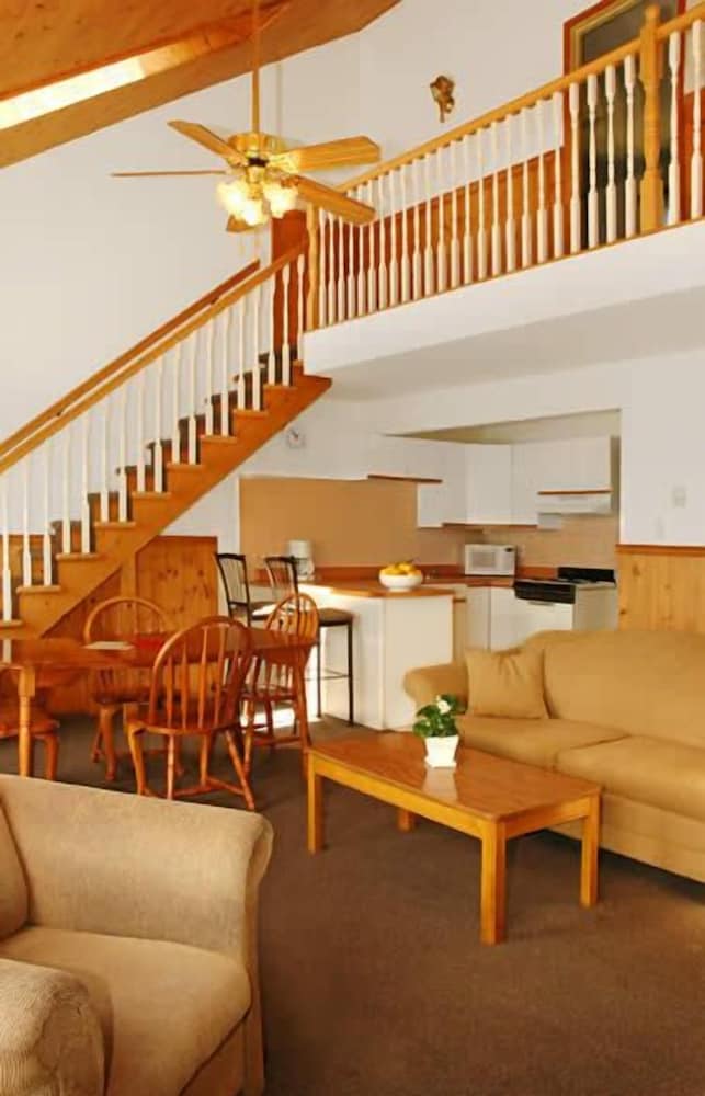 Deluxe Cottage, 3 Bedrooms, Fireplace, Lake View photo 2