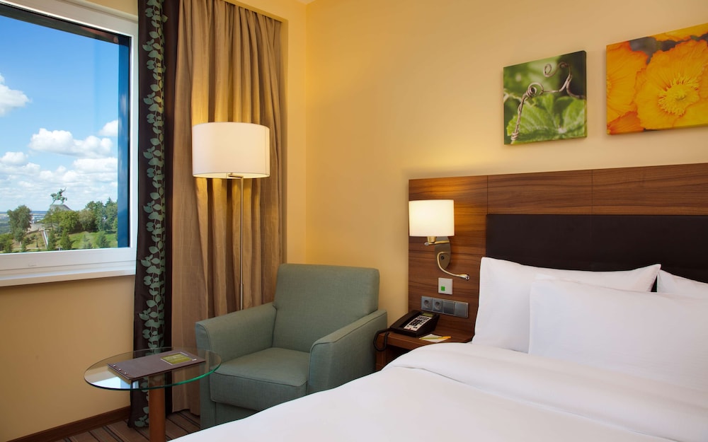 Room, 1 King Bed, River View photo 1