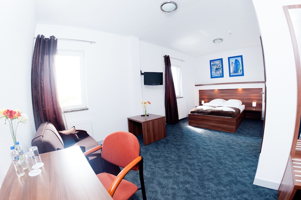 Deluxe Double Room, Lake View (Kapitanski)