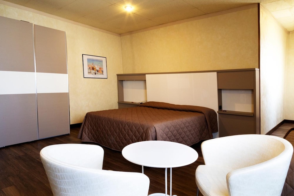 Superior Double Room - Photo 1