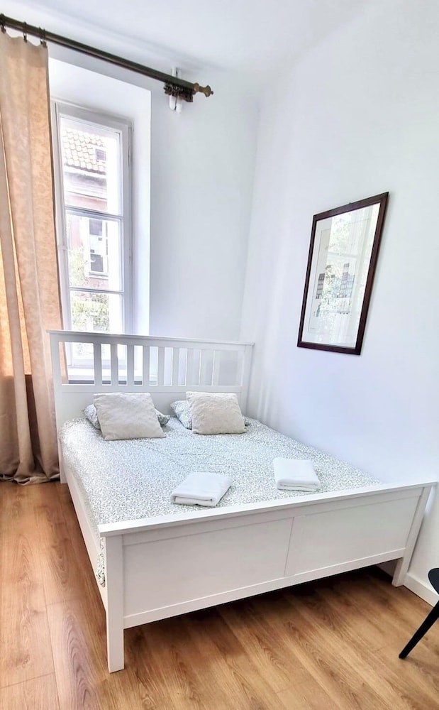 Premium Apartment, 4 Bedrooms, City View (Świętojańska 27/29 m 2A)