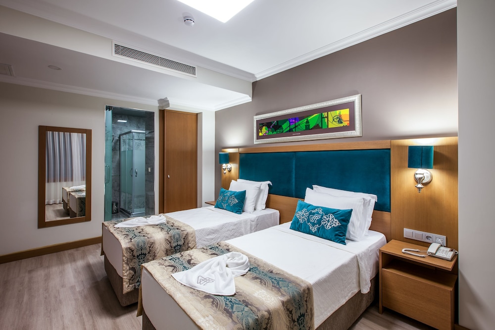 Deluxe Triple Room photo 1