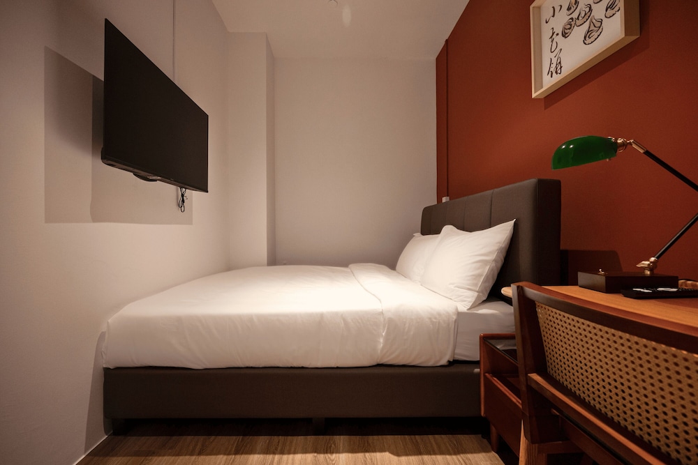 Executive Studio, 1 Queen Bed photo 2