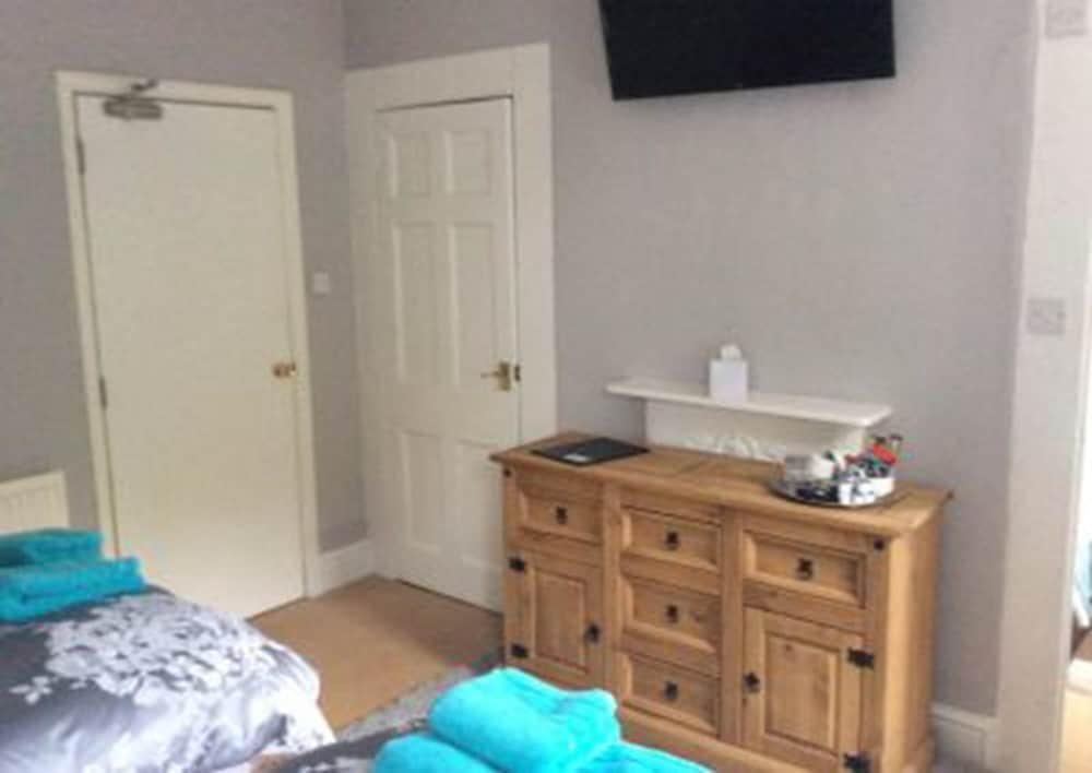 Double Or Twin Room, Ensuite photo 1
