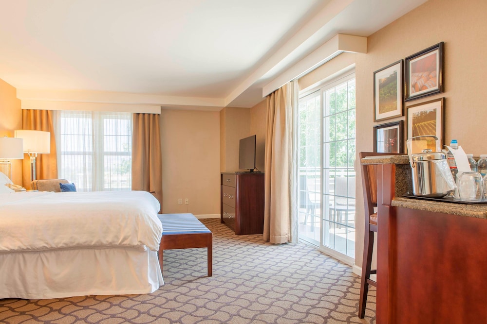 Junior Suite, 1 King Bed, Balcony - Photo 1