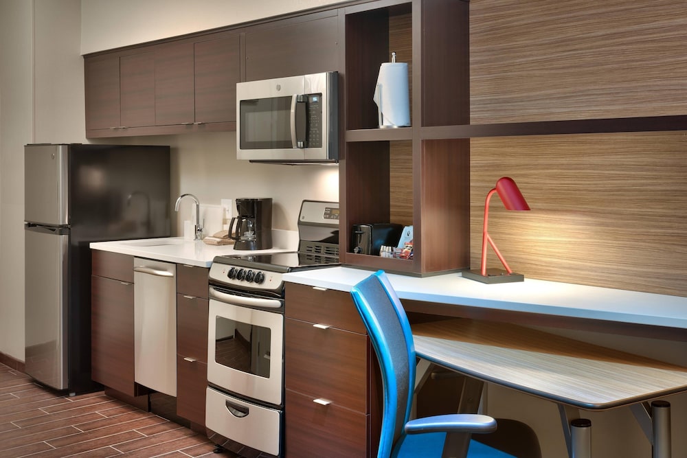Suite, 1 Bedroom (Mobility Accessible, Roll-in Shower)