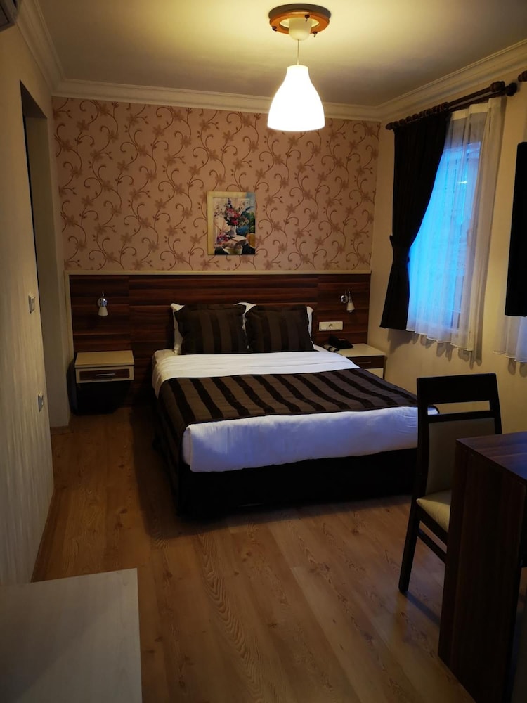 Superior Triple Room photo 2