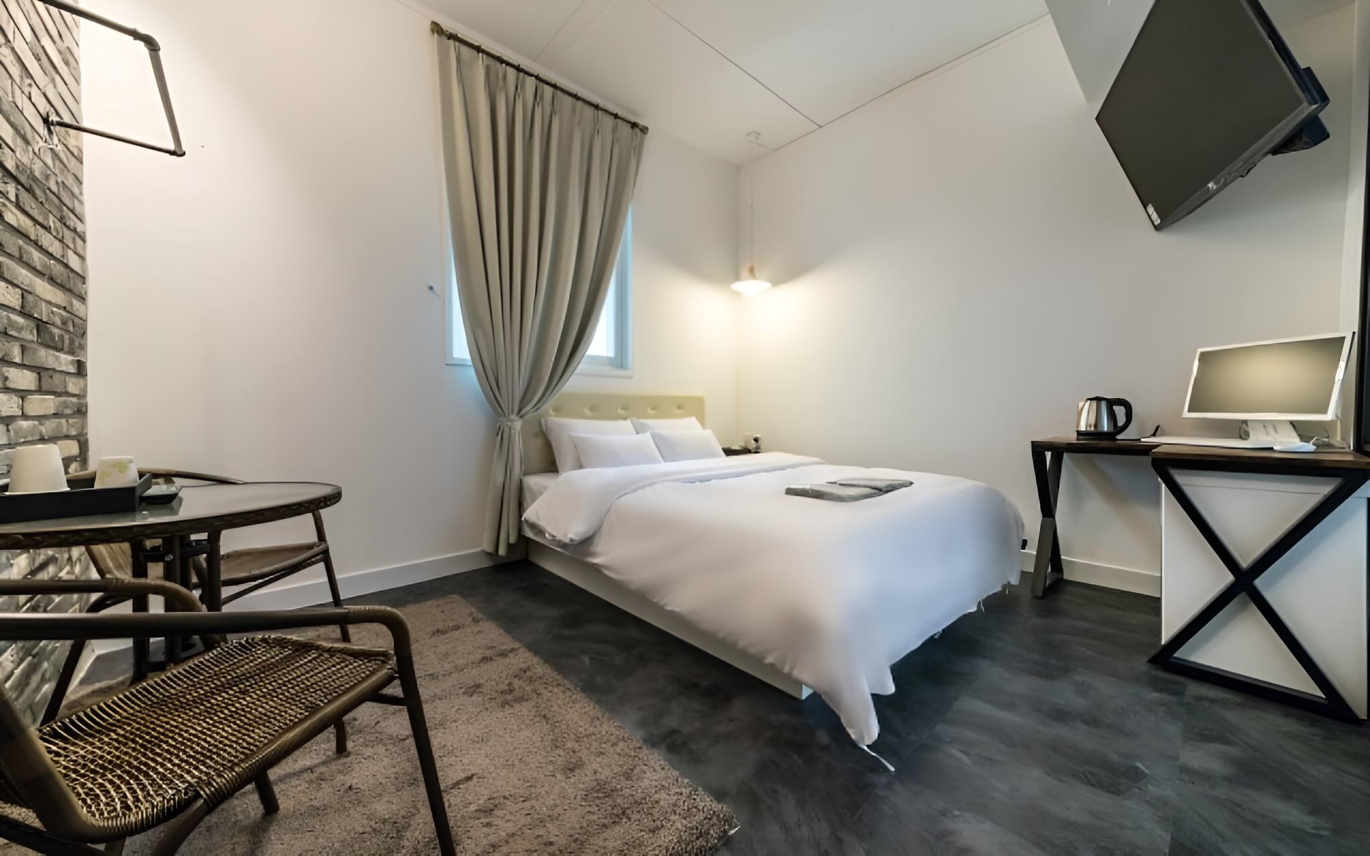 Room (Non-smoking room deluxe) photo 1