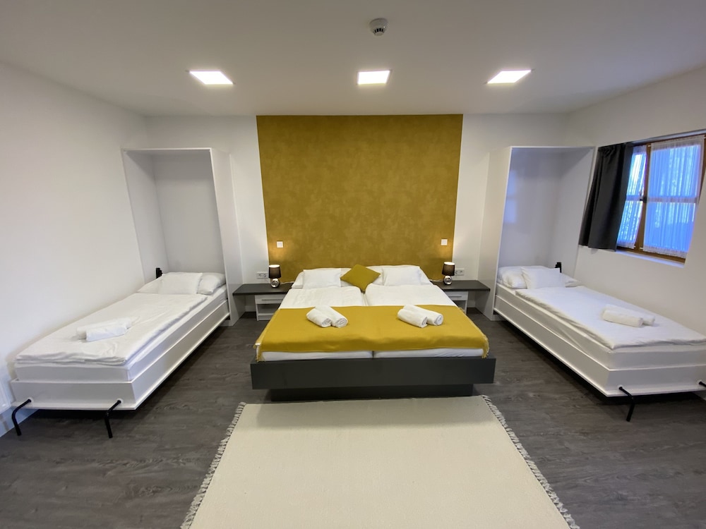 Deluxe Quadruple Room (4) photo 2