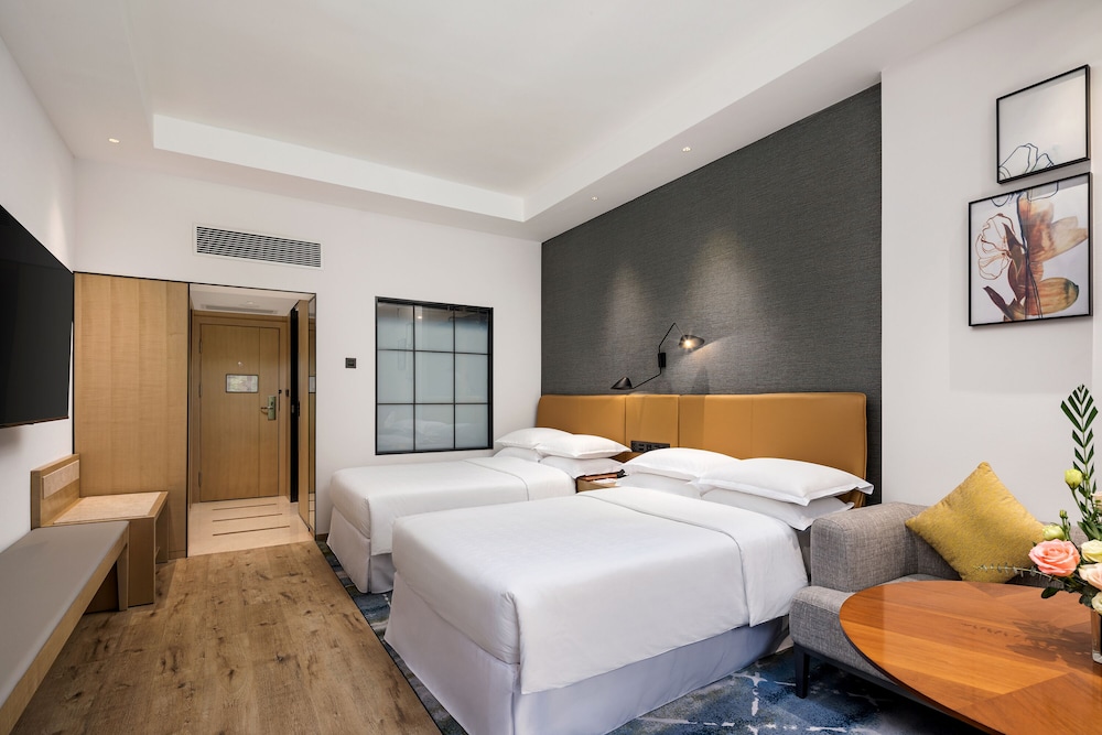 Room, 2 Twin Beds - Photo 4