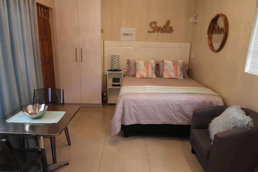 Deluxe Apartment, 1 Queen Bed, Non Smoking