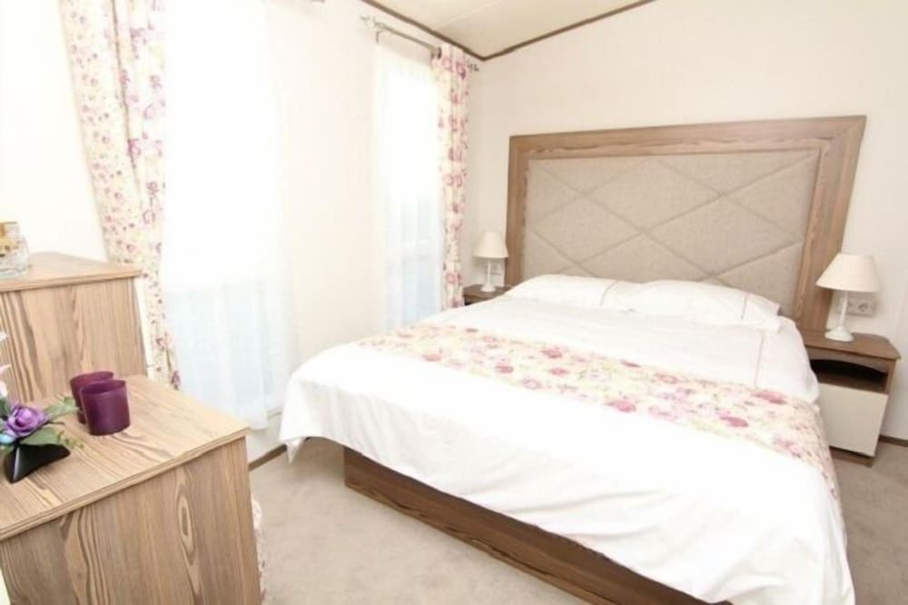 Deluxe Double Room, Garden View