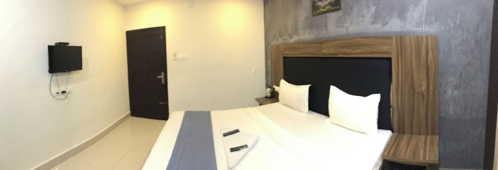 Standard Room photo 2