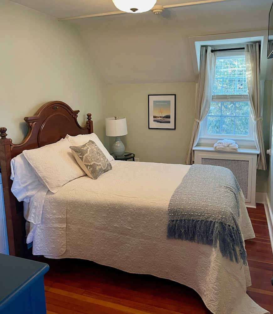 Heathcote Room photo 2