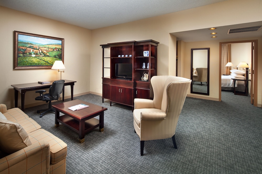 Turret Suite King Bed with Sofa Sleeper - Photo 1