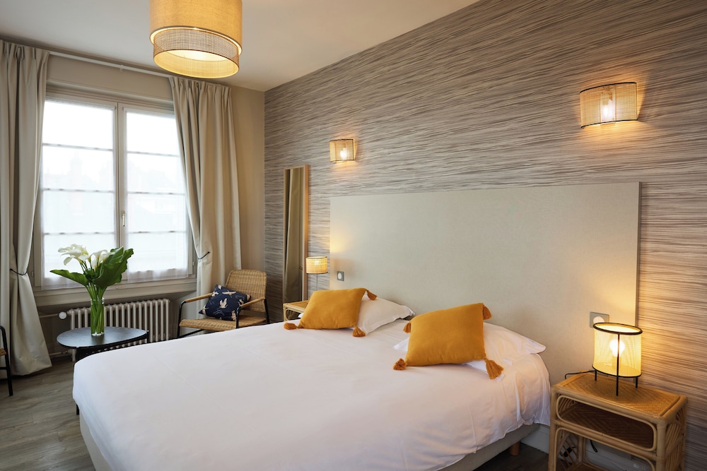 Premium Double Room - Photo 6