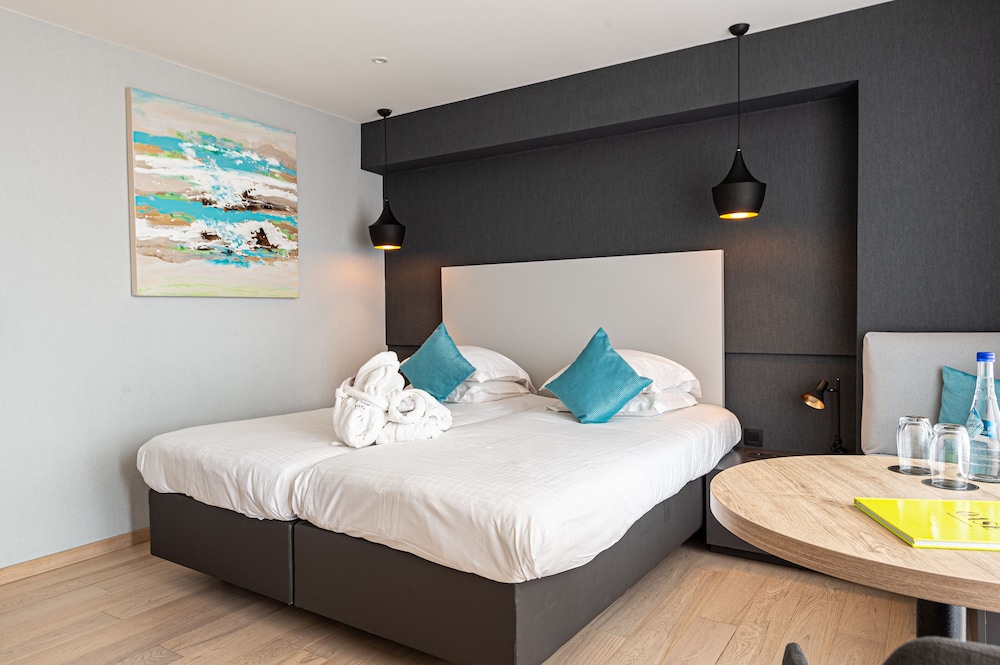 Comfort Twin Room, 2 Twin Beds, Sea View - Photo 4