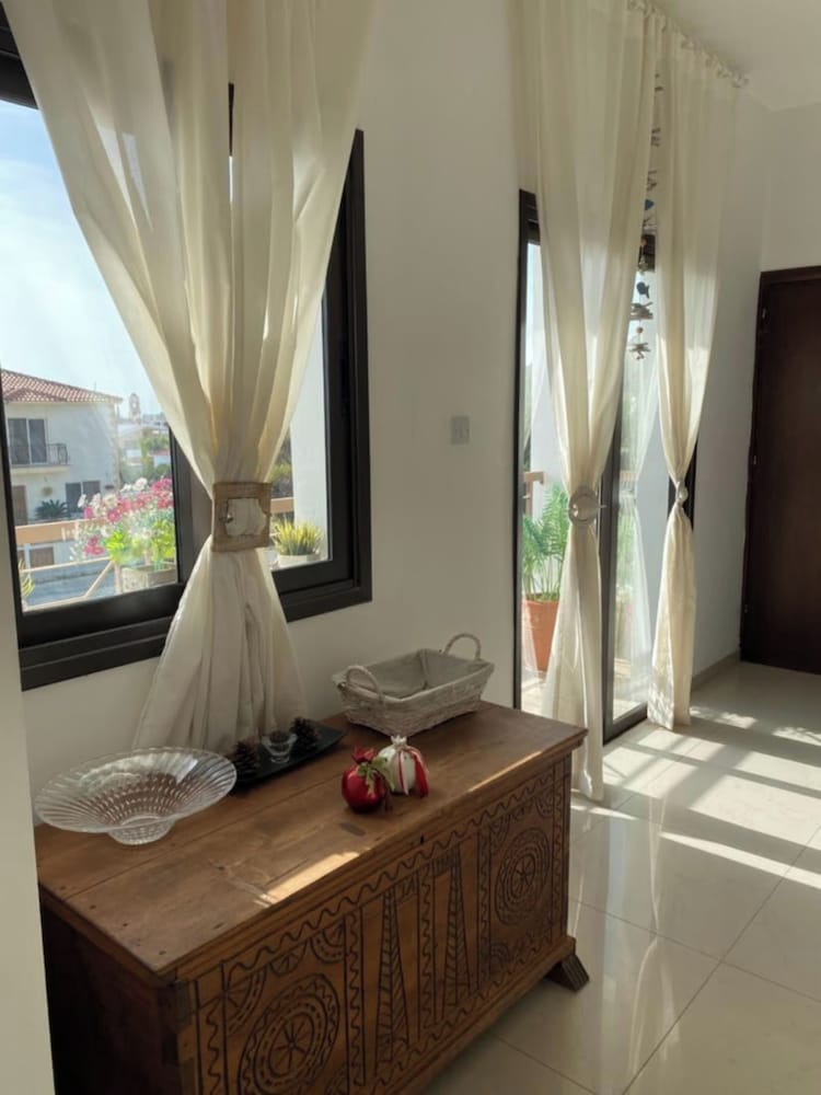 Apartment, 2 Bedrooms, Smoking, Balcony