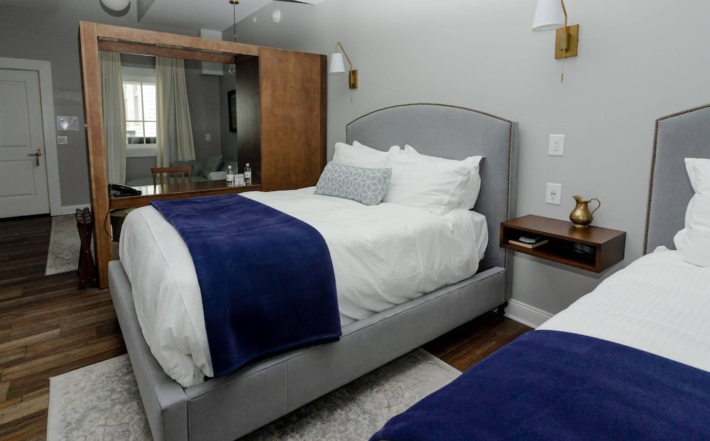 Suite, 2 Queen Beds, Non Smoking - Photo 7