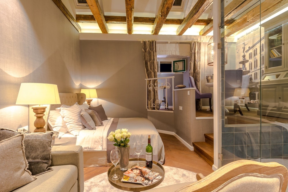 Deluxe Double Room, City View photo 1