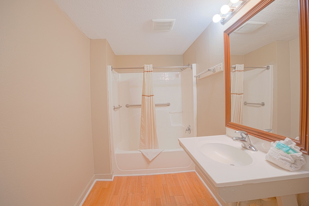 Liberty Inn and Suites Orlando - Kissimmee near Disney World, Photo 3